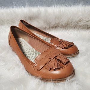 Clarks Cushion Fit Ladies Tan Tassel Loafers | Wide Fit, 4